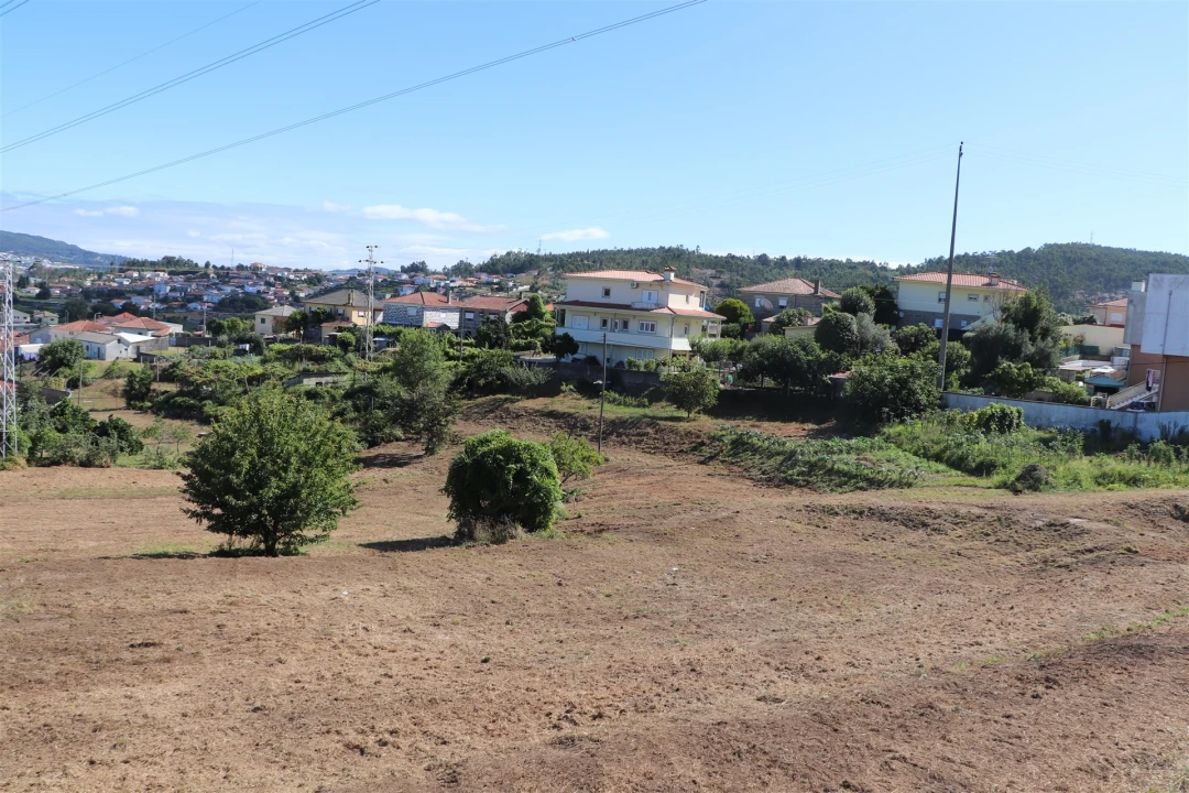 Terreno para Venda em São Tomé de Negrelos Foto 8