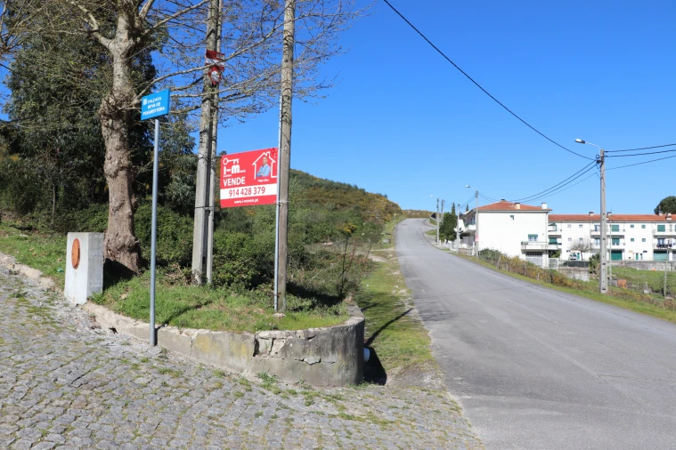 Terreno Misto para Venda em Santa Eulália Foto 2