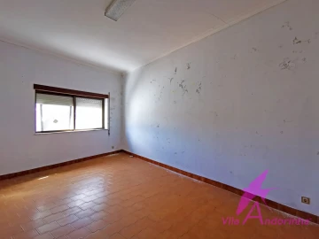 Armazém para Venda em Perre