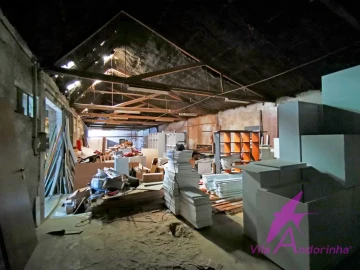 Armazém para Venda em Perre