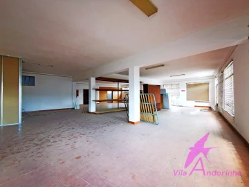 Armazém para Venda em Perre