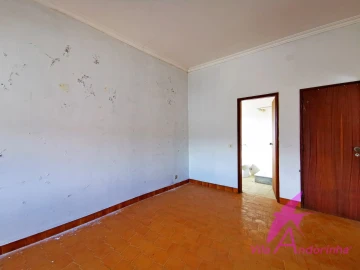 Armazém para Venda em Perre