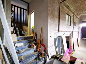 Armazém para Venda em Perre