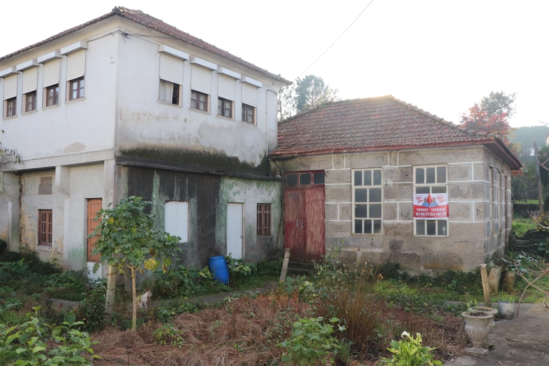 Moradia T6 para Venda em São Tomé de Negrelos Foto 2