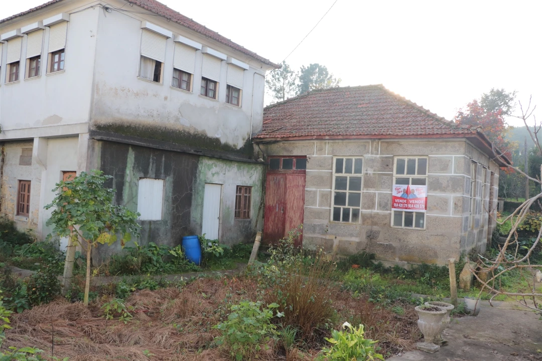 Moradia T6 para Venda em São Tomé de Negrelos Foto 9