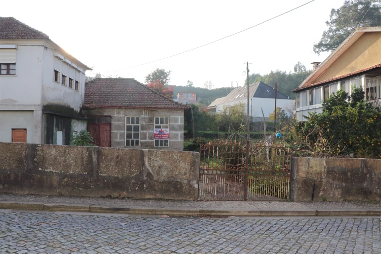 Terreno para Venda em São Tomé de Negrelos Foto 3
