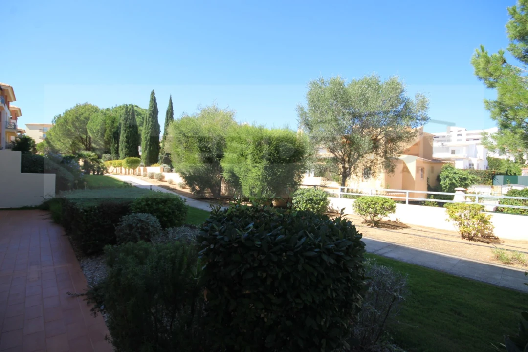 Apartamento T2 para Venda em Albufeira e Olhos de Água Foto 22