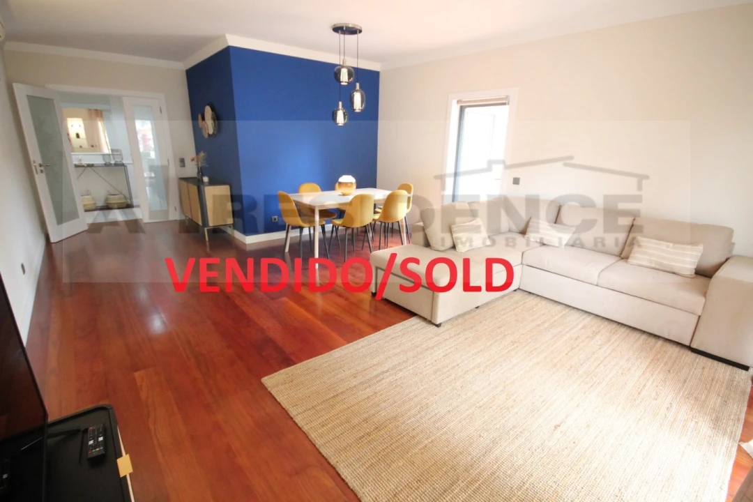 Apartamento T2 para Venda em Albufeira e Olhos de Água Foto 1