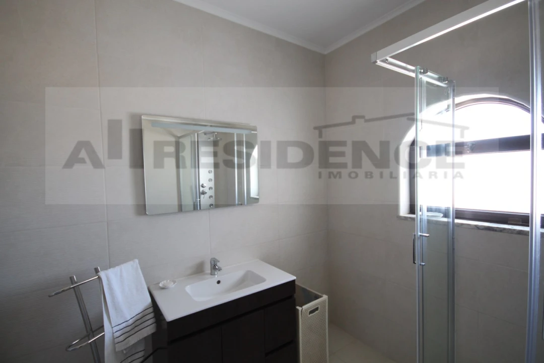 Apartamento T2 para Venda em Albufeira e Olhos de Água Foto 4