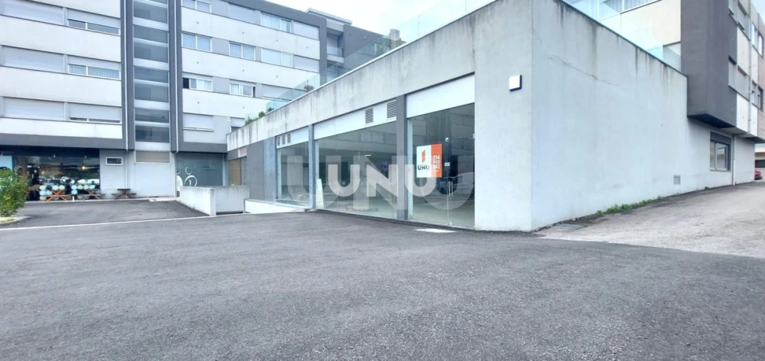 Loja para Arrendamento em Santa Maria da Feira, Travanca, Sanfins e Espargo Foto 14