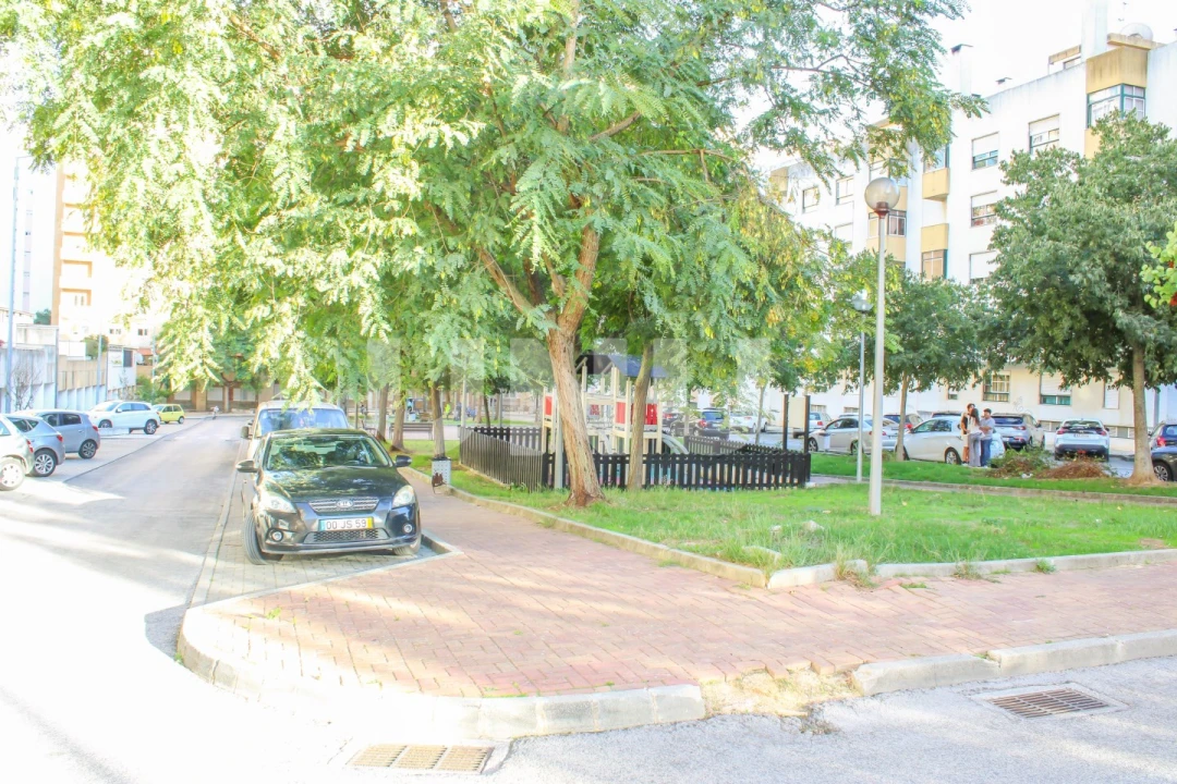 Loja para Venda em Carregado e Cadafais Foto 6