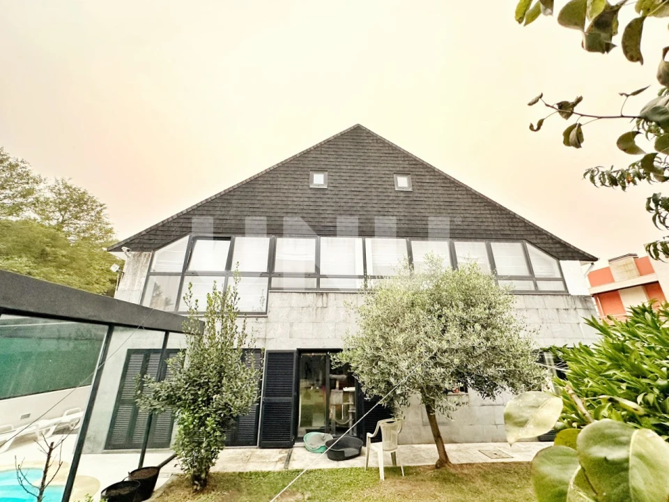 Moradia T6 para Venda em Aveleda Foto 6