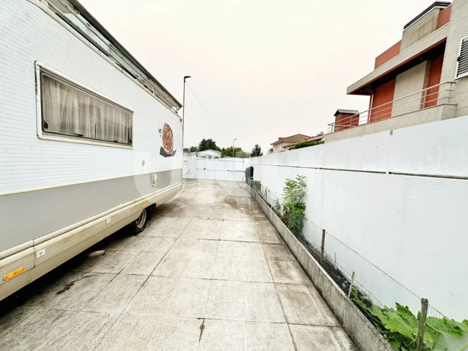 Moradia T6 para Venda em Aveleda Foto 32