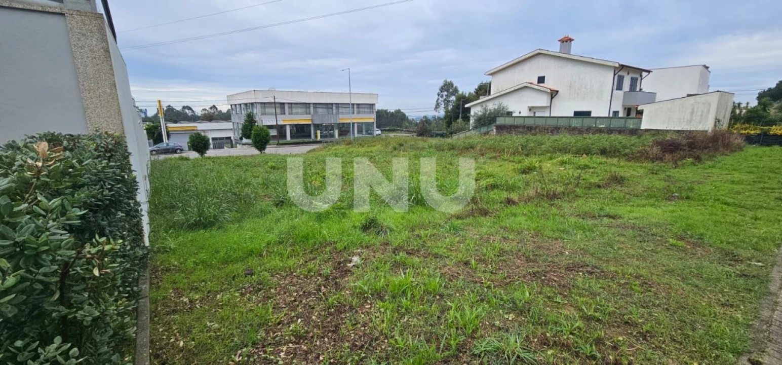 Terreno para Arrendamento em Santa Maria de Lamas Foto 1
