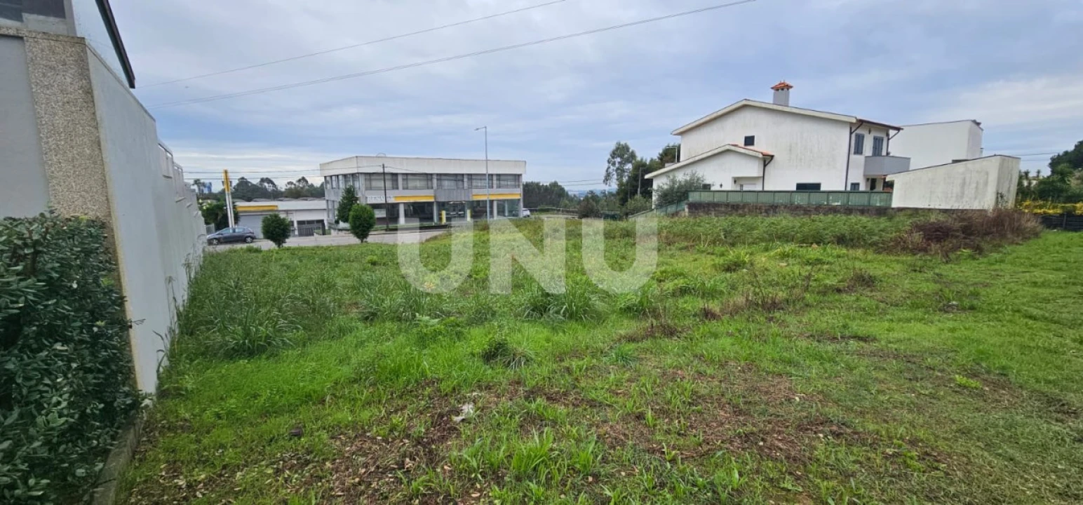 Terreno para Venda em Santa Maria de Lamas Foto 6