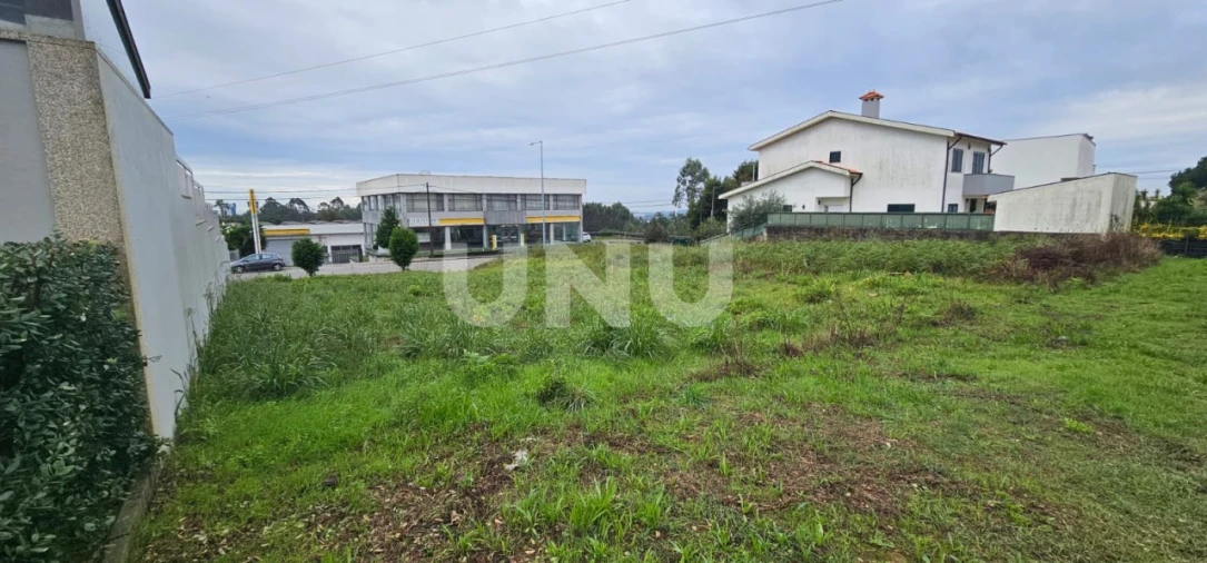 Terreno para Venda em Santa Maria de Lamas Foto 6