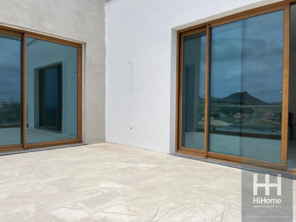 Moradia T3 para Venda em Porto Santo Foto 2
