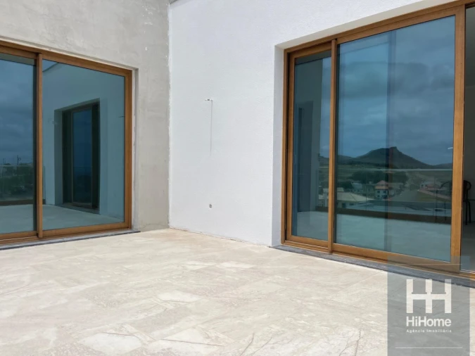 Moradia T3 para Venda em Porto Santo Foto 2
