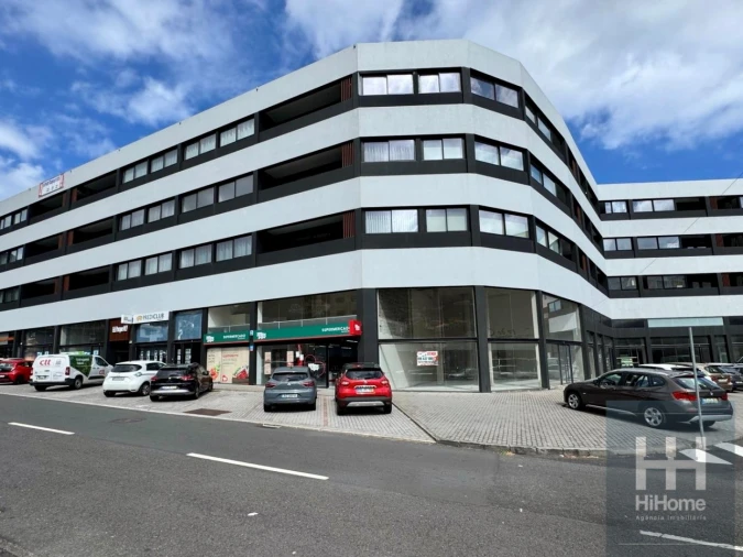 Loja para Venda em Machico Foto 14