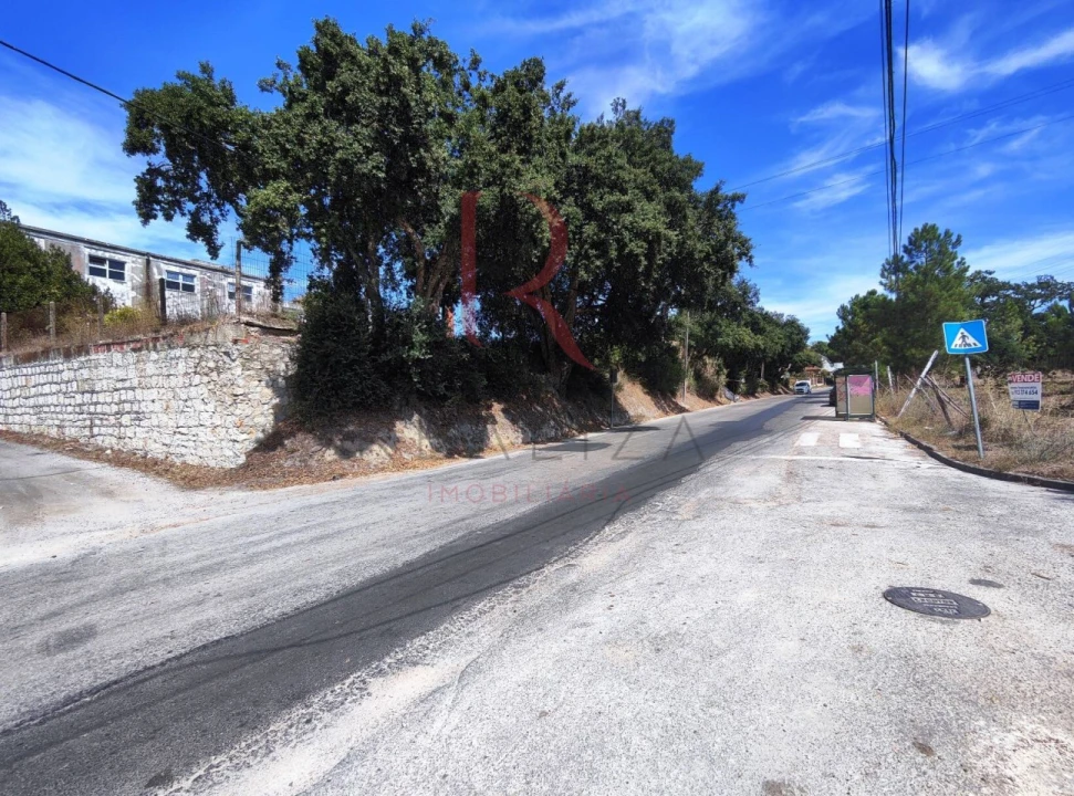 Armazém para Venda em Santo Antonio da Charneca Foto 4