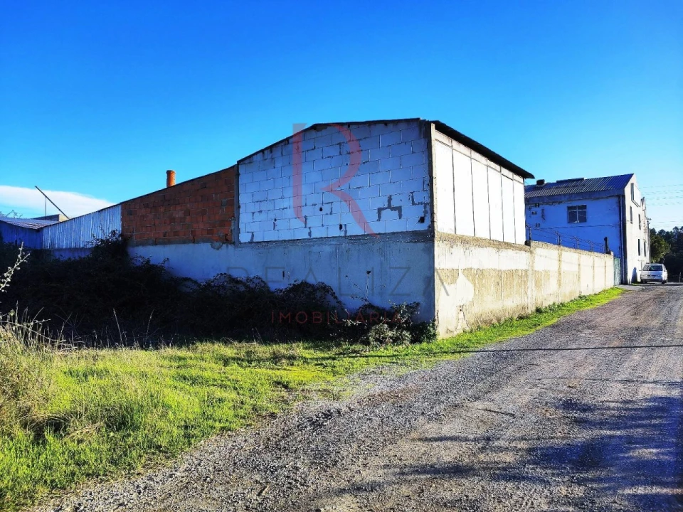 Armazém para Venda em Santo Antonio da Charneca Foto 8