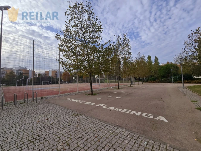 Loja para Venda em Vialonga Foto 14