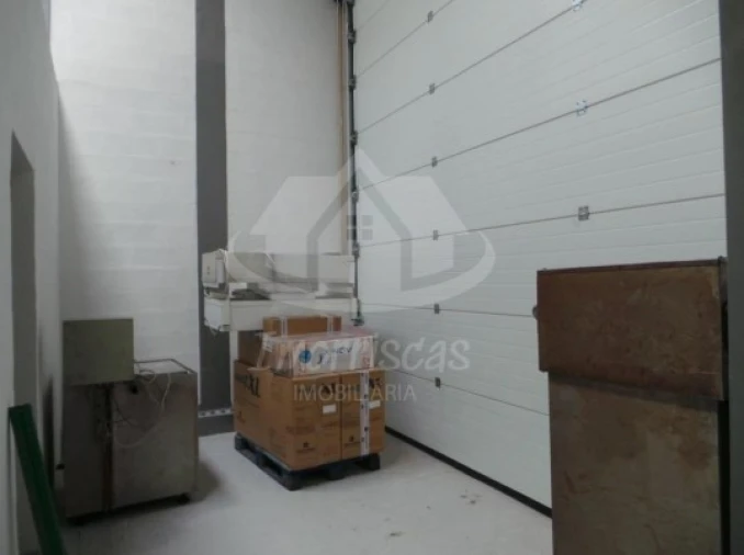 Armazém para Venda em Camarate, Unhos e Apelação Foto 4
