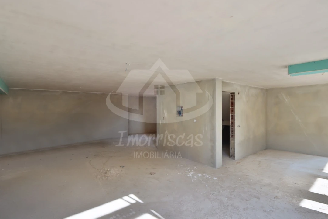 Moradia T4 para Venda em Santa Iria de Azoia, São João da Talha e Bobadela Foto 5