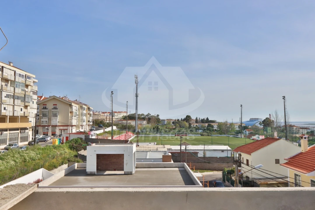 Moradia T4 para Venda em Santa Iria de Azoia, São João da Talha e Bobadela Foto 10