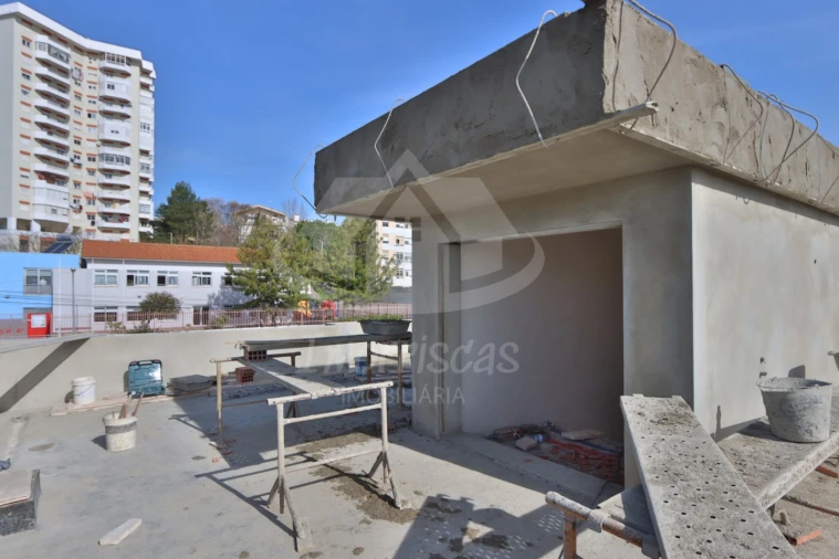 Moradia T4 para Venda em Santa Iria de Azoia, São João da Talha e Bobadela Foto 11