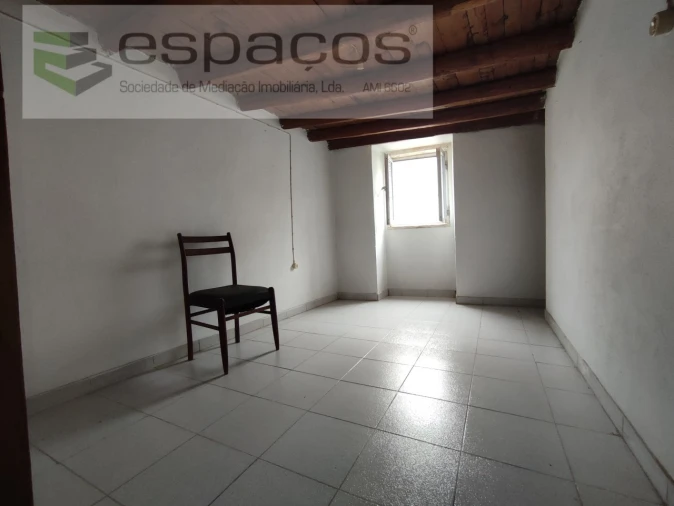 Moradia T2 para Venda em Ladoeiro Foto 8