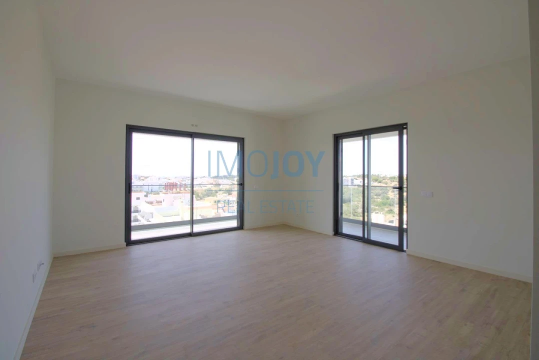 Apartamento T4 para Venda em Portimão Foto 1