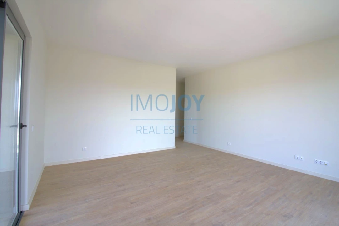 Apartamento T4 para Venda em Portimão Foto 4