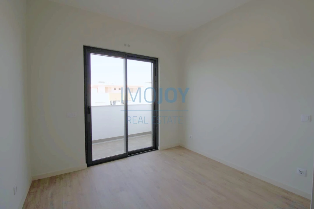 Apartamento T4 para Venda em Portimão Foto 13
