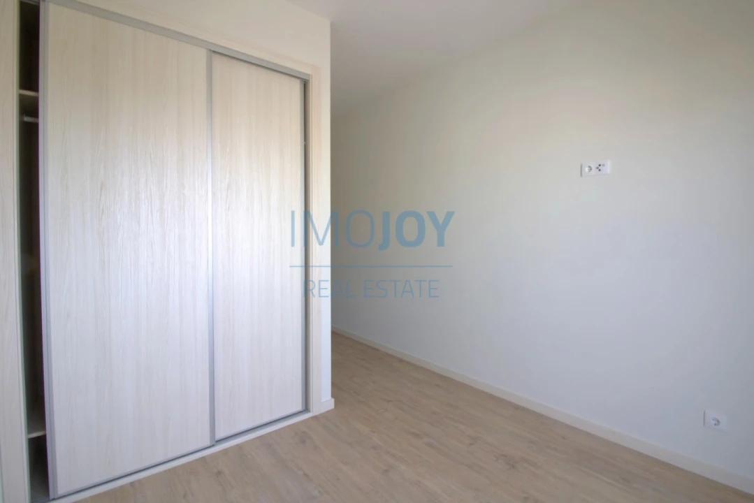 Apartamento T4 para Venda em Portimão Foto 14