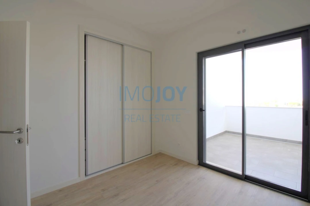 Apartamento T4 para Venda em Portimão Foto 24
