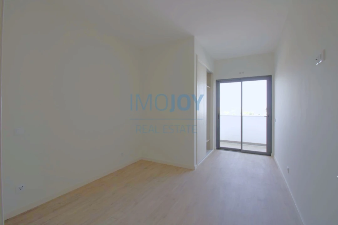 Apartamento T4 para Venda em Portimão Foto 28