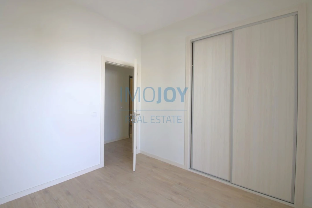 Apartamento T4 para Venda em Portimão Foto 29