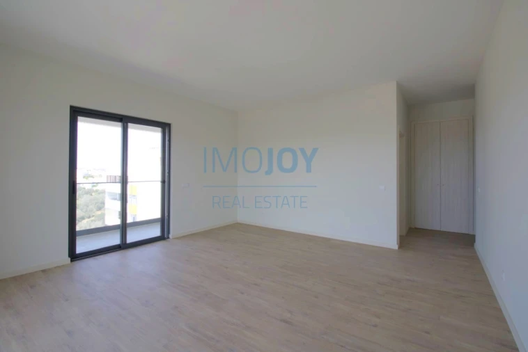 Apartamento T4 para Venda em Portimão Foto 5