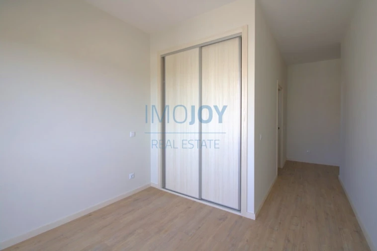 Apartamento T4 para Venda em Portimão Foto 11