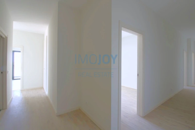 Apartamento T4 para Venda em Portimão Foto 32