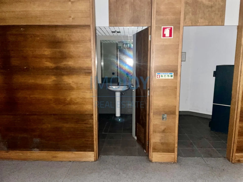 Loja para Venda em Paços de Ferreira Foto 15