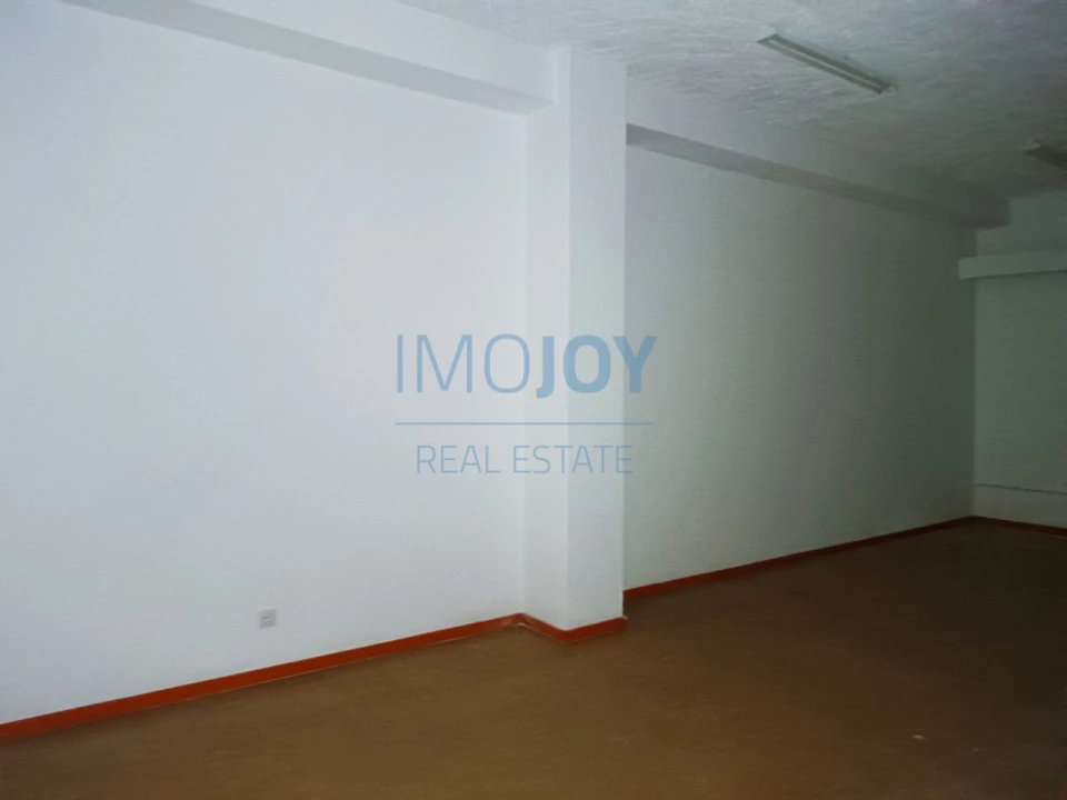 Loja para Venda em Vendas Novas Foto 18