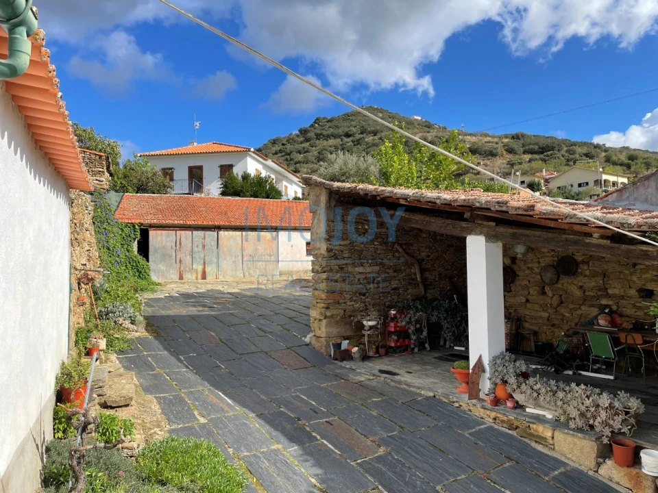 Quinta T4 para Venda em Vila Nova de Foz Côa Foto 41