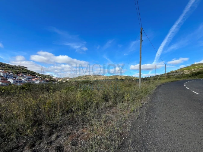 Terreno para Venda em Fanhões Foto 1