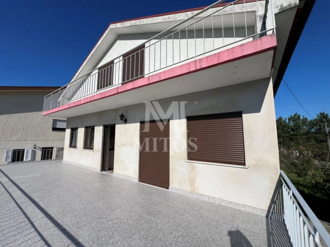 Moradia T4 para Venda em Forjães Foto 4