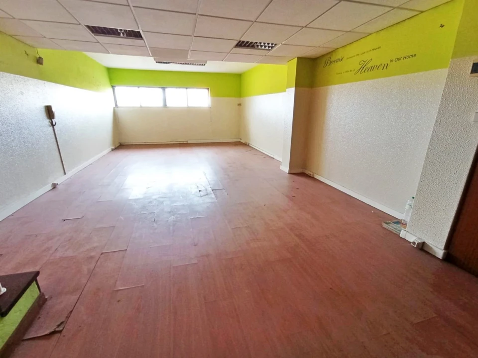 Loja para Venda em Coronado (São Romão e São Mamede) Foto 3