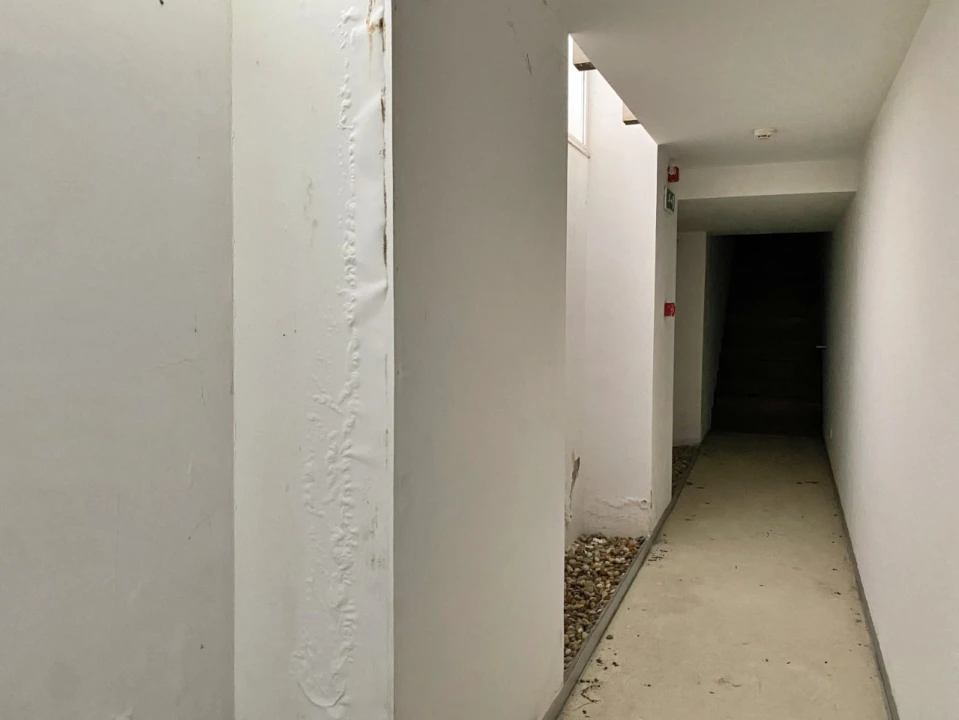 Loja para Arrendamento em Moreira Foto 13