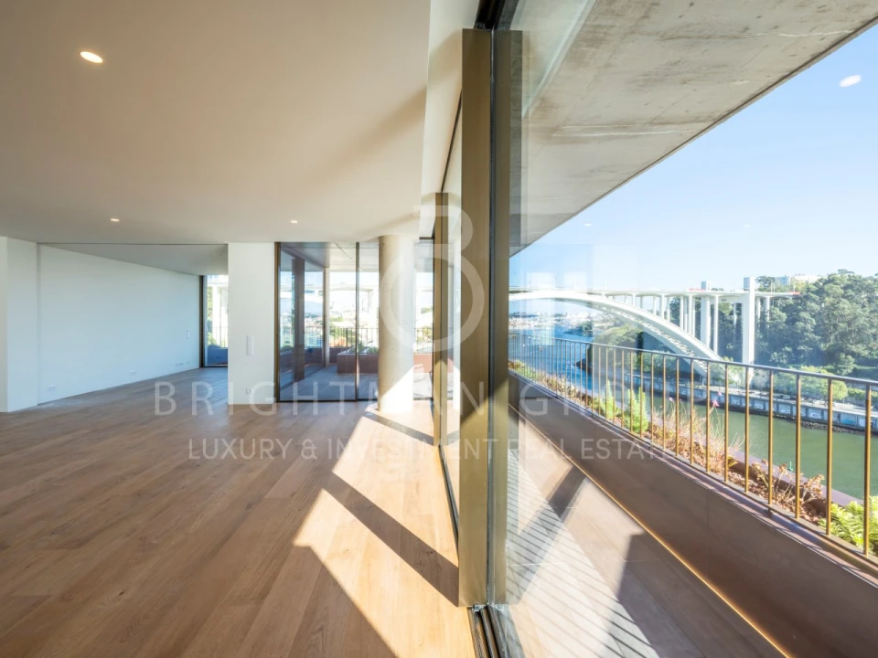 Apartamento T3 para Venda em Lordelo do Ouro e Massarelos Foto 28