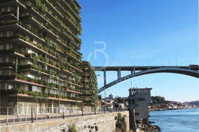 Apartamento T3 para Venda em Lordelo do Ouro e Massarelos